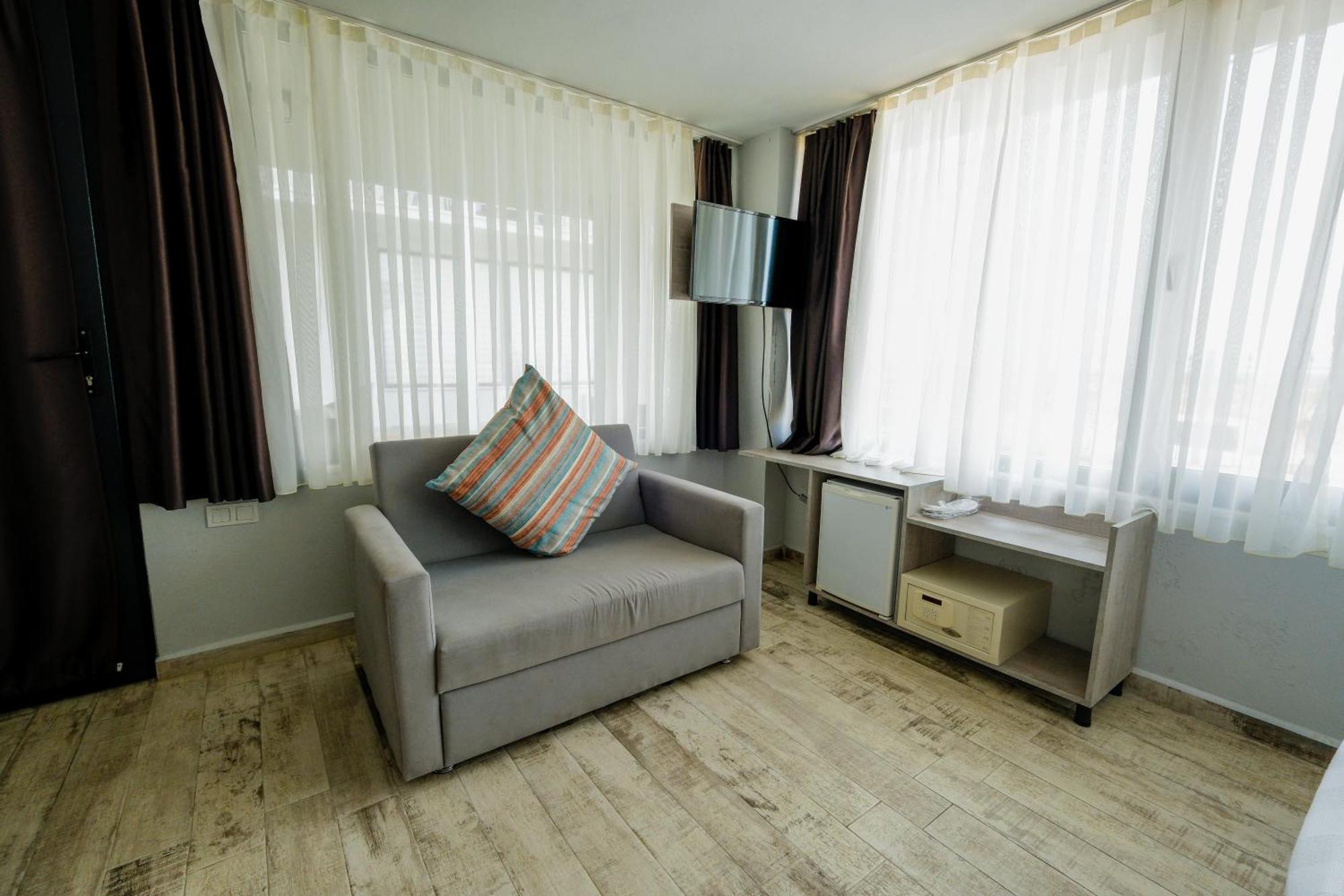 Yalikoey Deniz Otel Istanbul Yalikoy Bagian luar foto